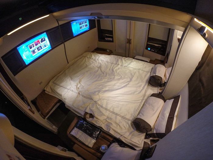 What It's Like to Fly the $23,000 Singapore Airlines Suites Class